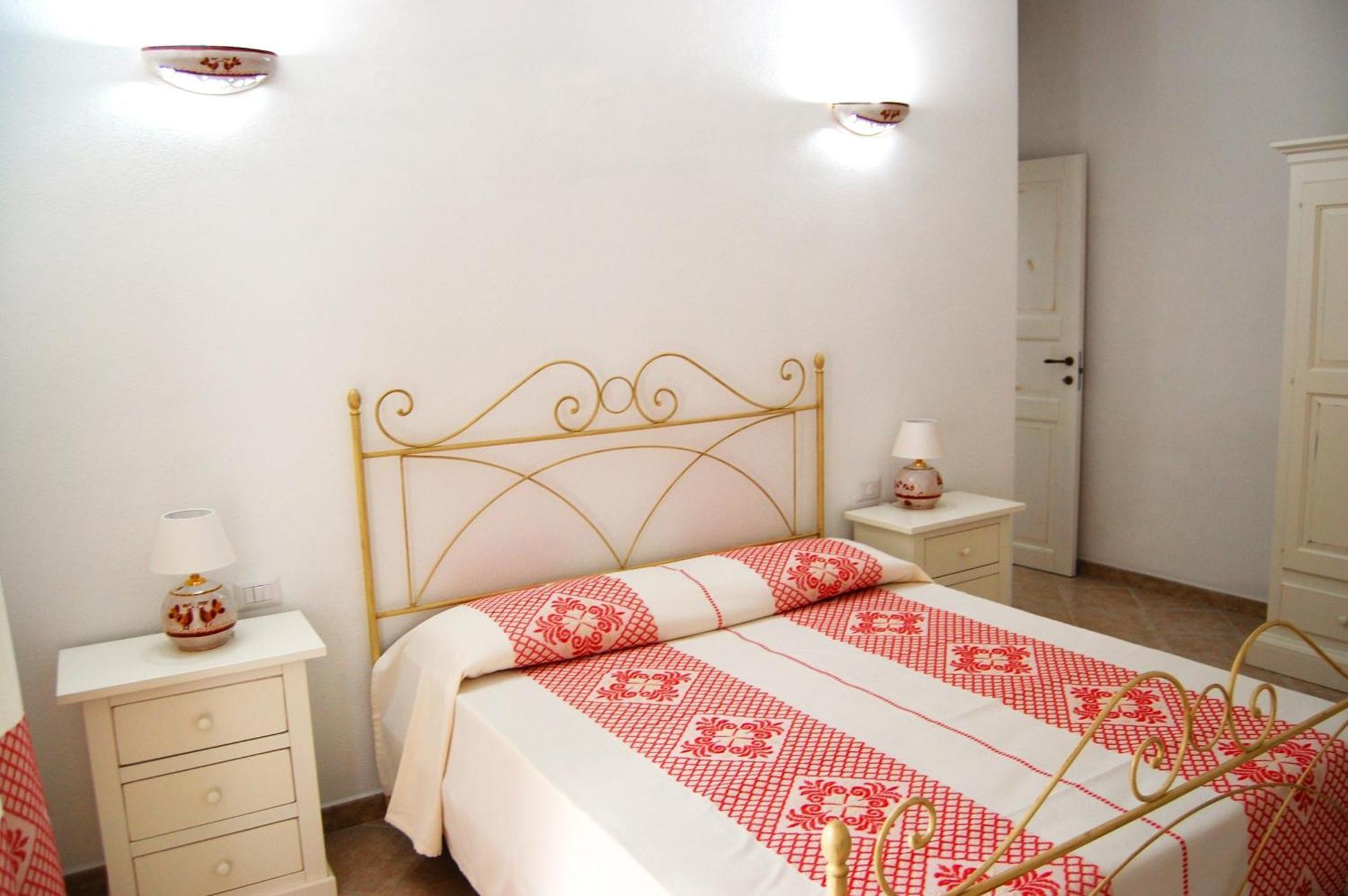 Case Vacanze Nioleo - Apartments And Pool Синискола Экстерьер фото