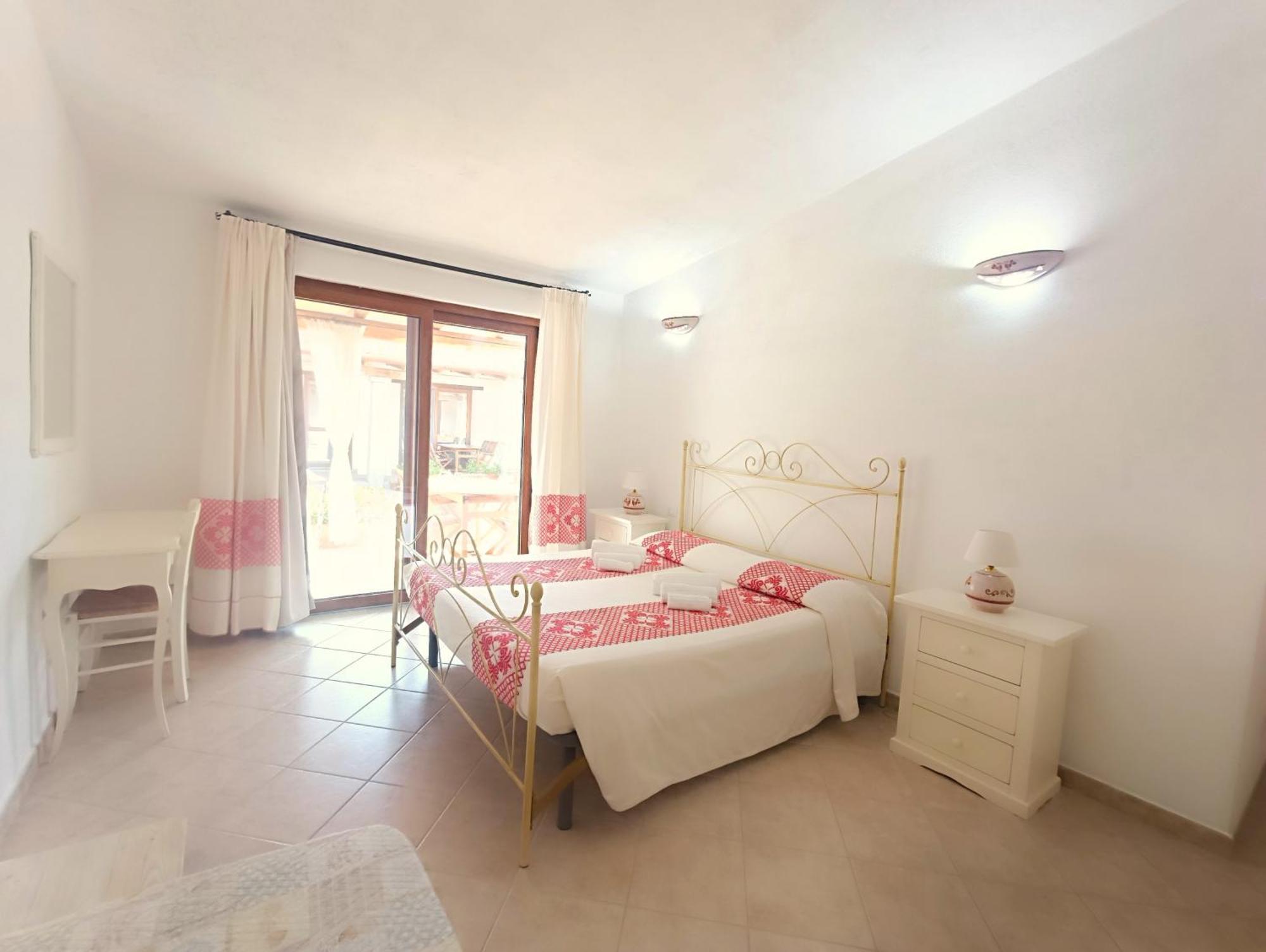 Case Vacanze Nioleo - Apartments And Pool Синискола Экстерьер фото