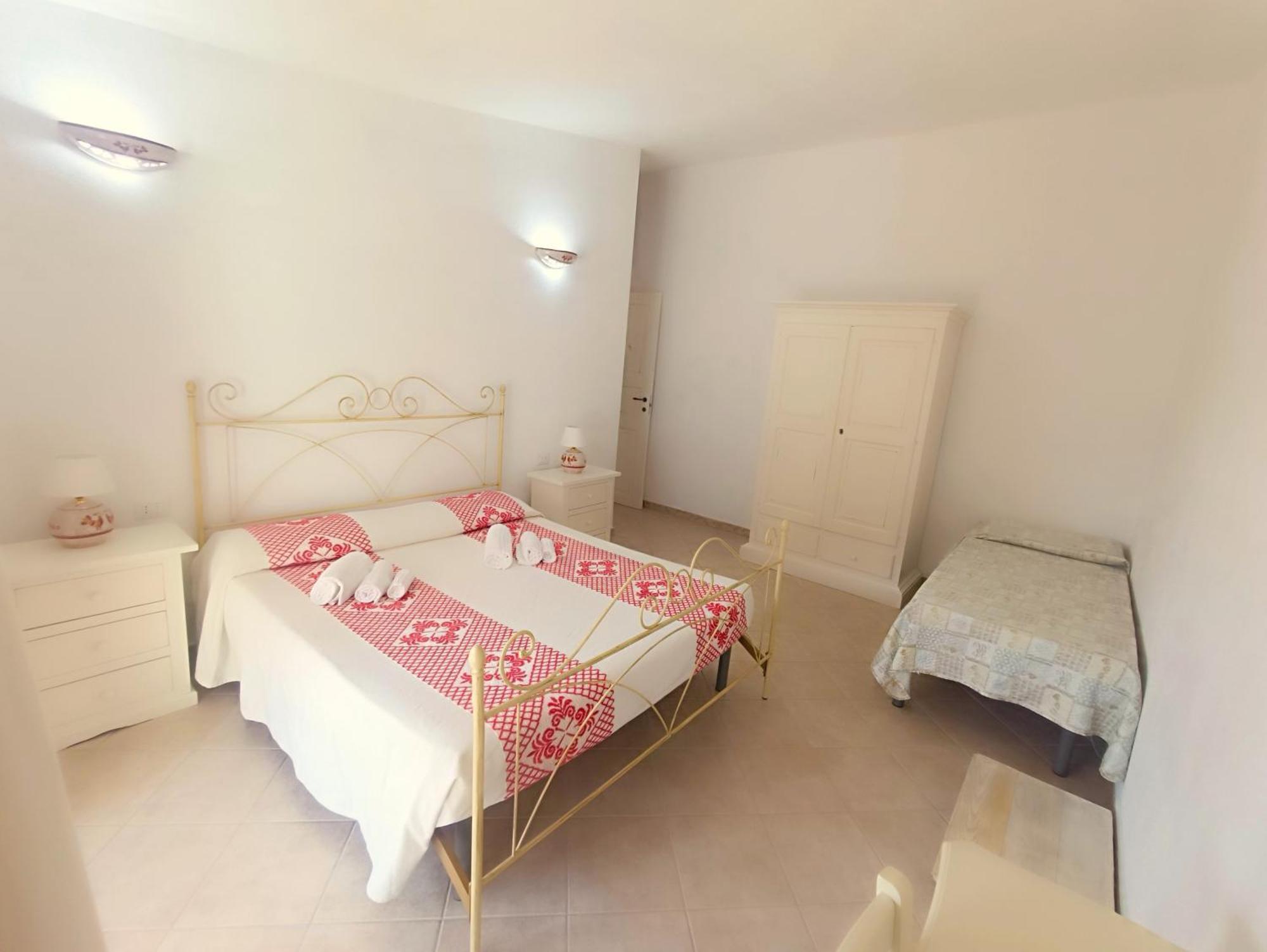 Case Vacanze Nioleo - Apartments And Pool Синискола Экстерьер фото