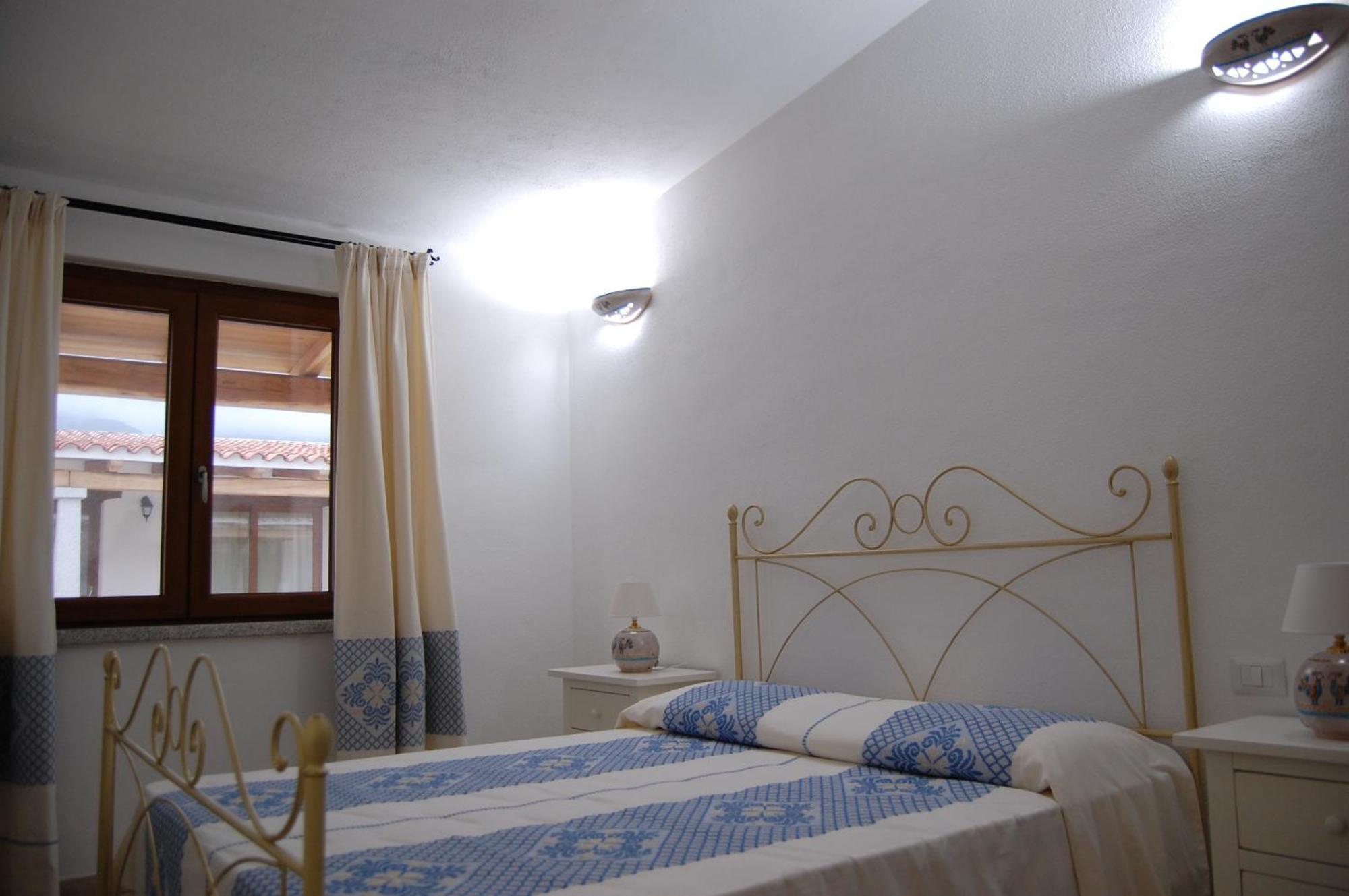 Case Vacanze Nioleo - Apartments And Pool Синискола Экстерьер фото