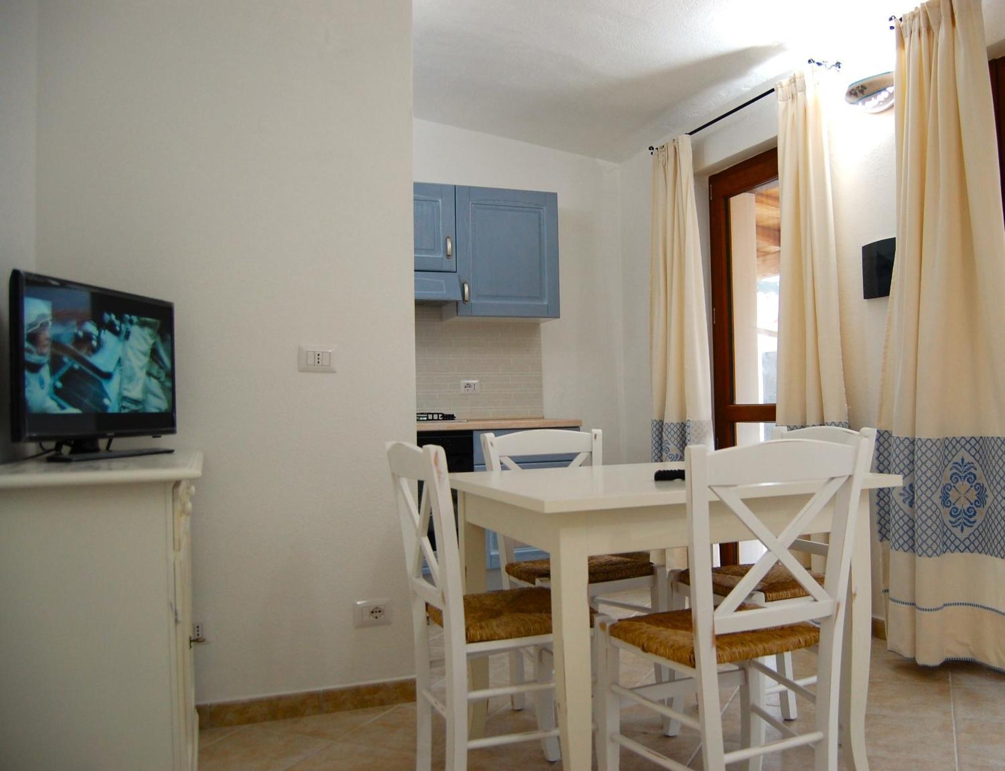 Case Vacanze Nioleo - Apartments And Pool Синискола Экстерьер фото