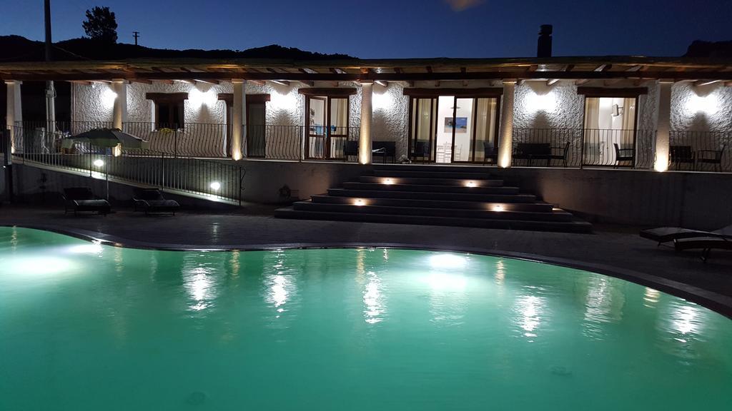 Case Vacanze Nioleo - Apartments And Pool Синискола Экстерьер фото