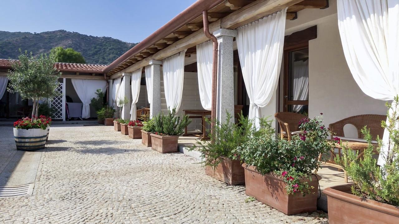 Case Vacanze Nioleo - Apartments And Pool Синискола Экстерьер фото