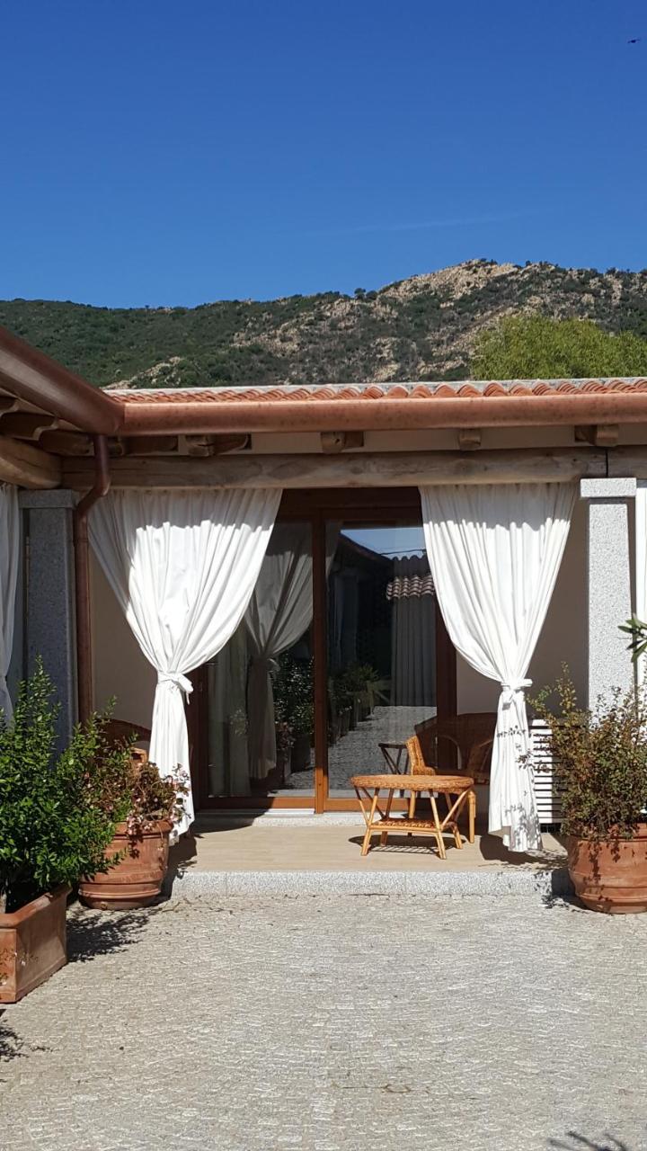 Case Vacanze Nioleo - Apartments And Pool Синискола Экстерьер фото